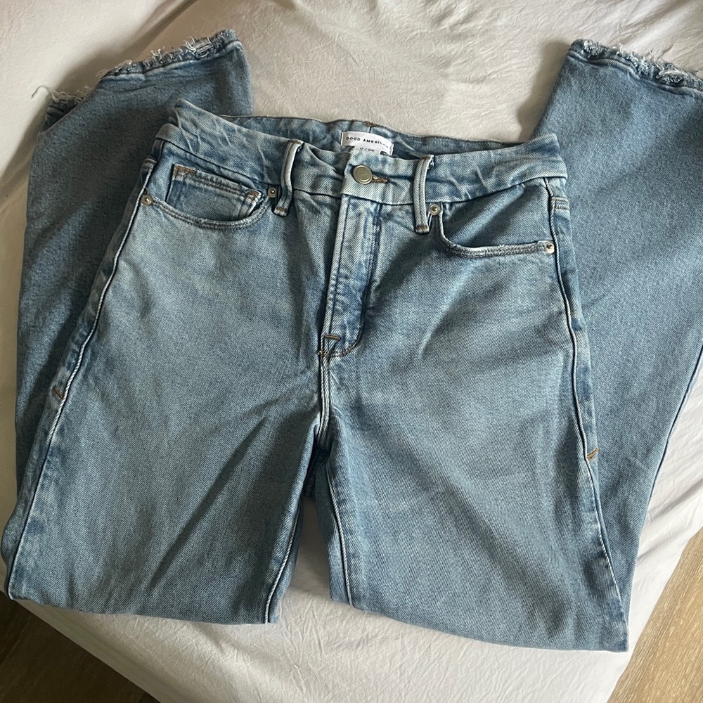 GoodAmerican Light Blue Denim High Waisted Straight Jeans👖🤍